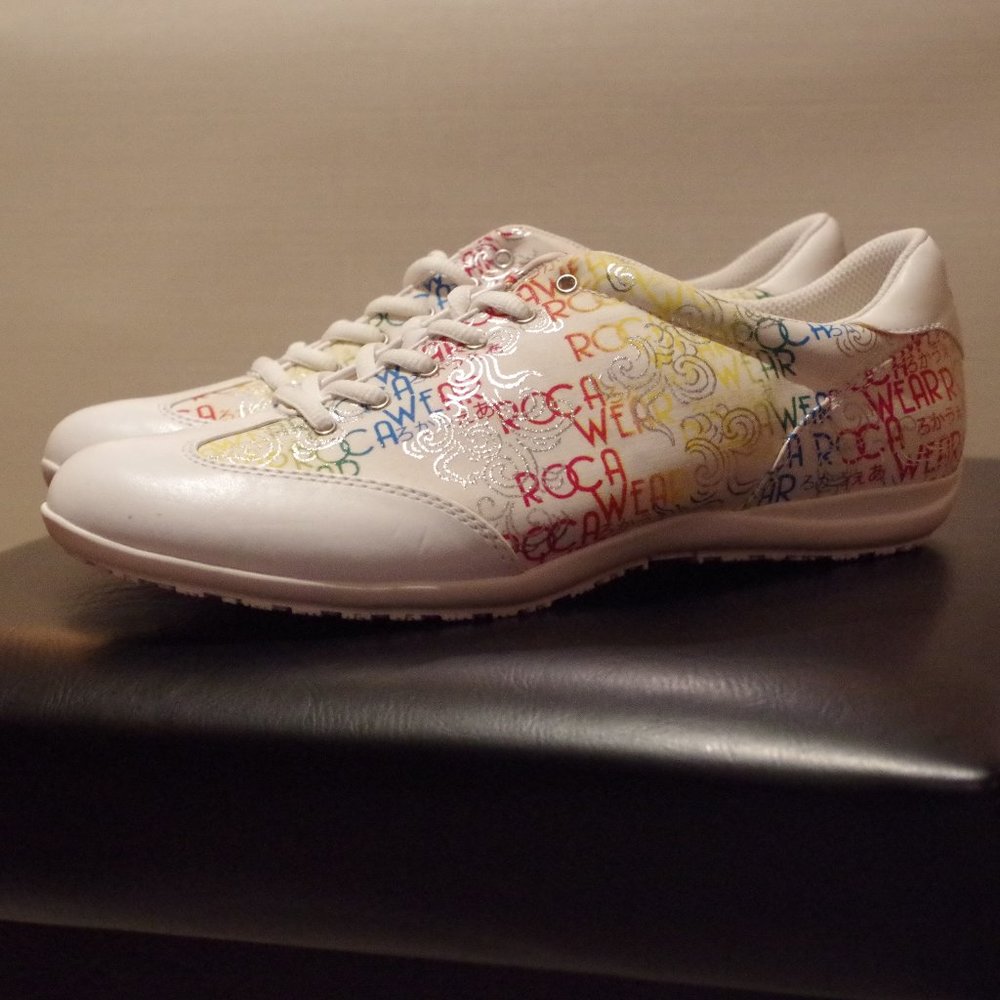 π Vintage ROCAWEAR Sneakers w/ Rainbow Pattern - Picture 2 of 7